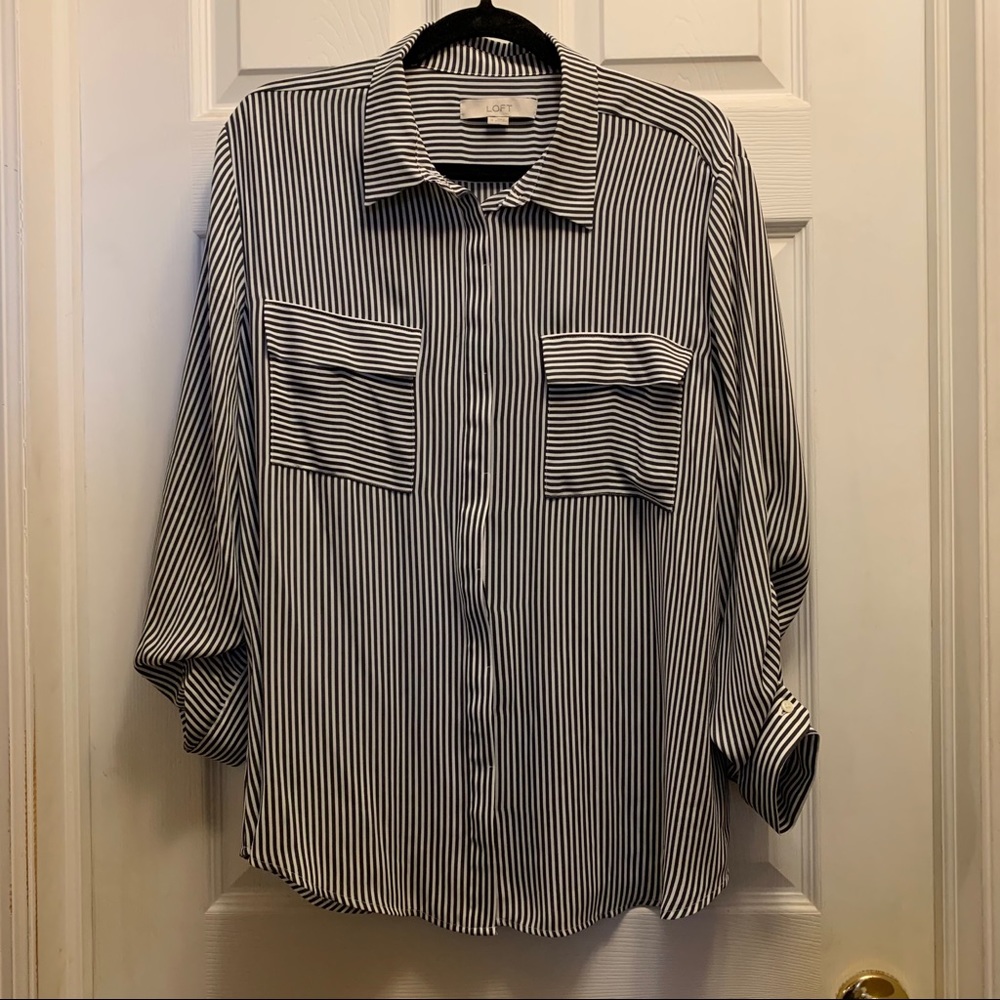 LOFT Collared Button Down Long Sleeve Blouse